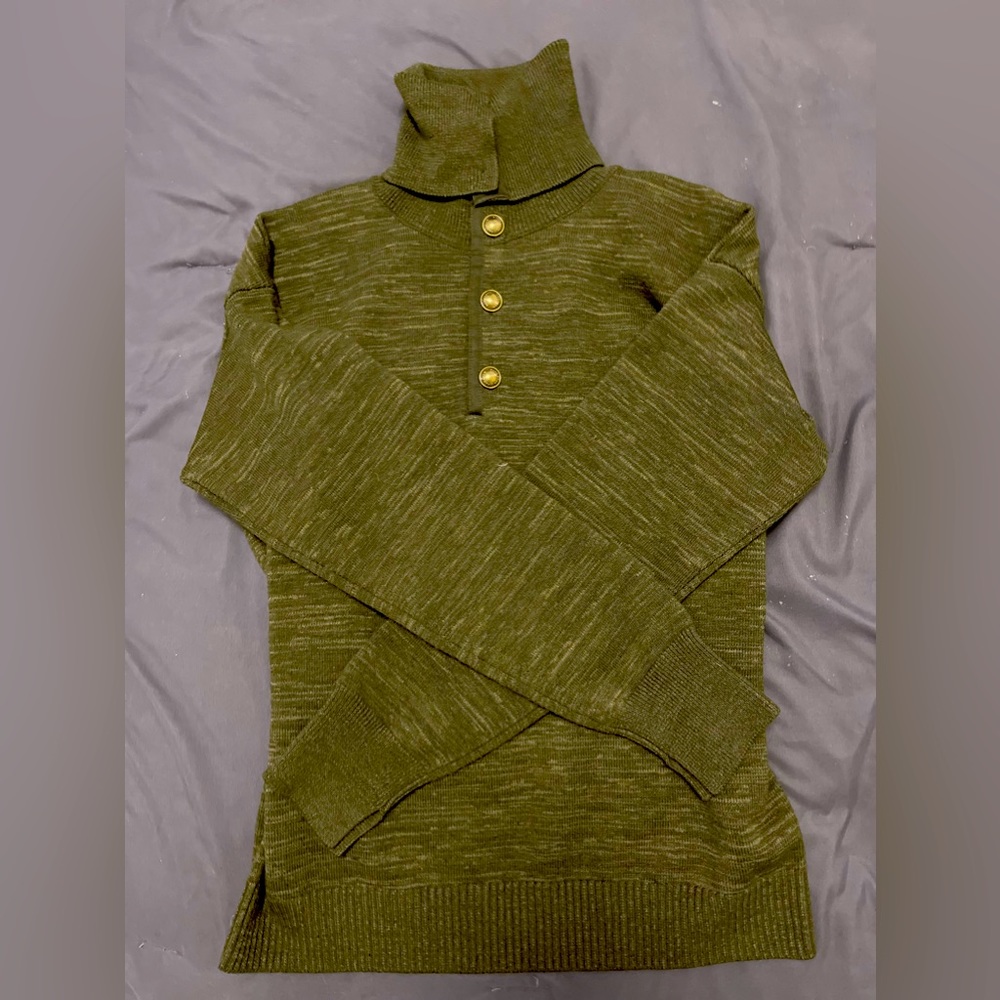 Sophisticated Burberry Men’s Sweater Size Large.